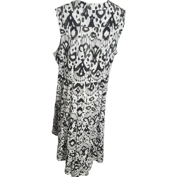 Chico's (16) Green & White Ikat Tiered V-Neck Maxi Dress W/ Pockets - Picture 7 of 9